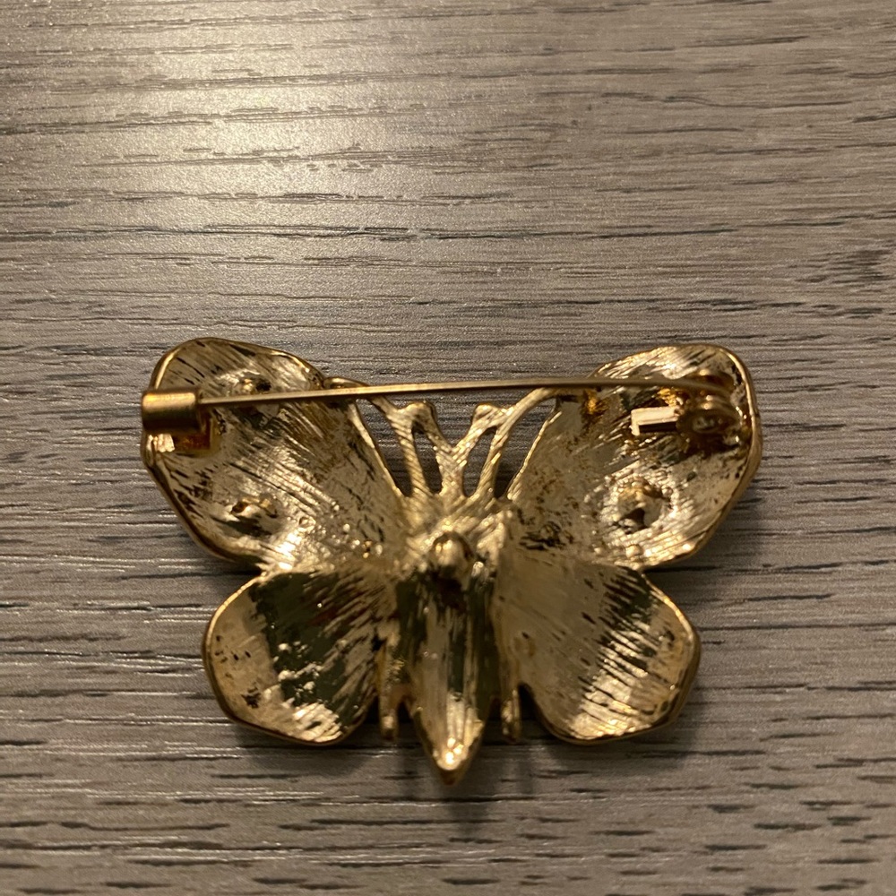 Bright Butterfly Brooch - Picture 3 of 3